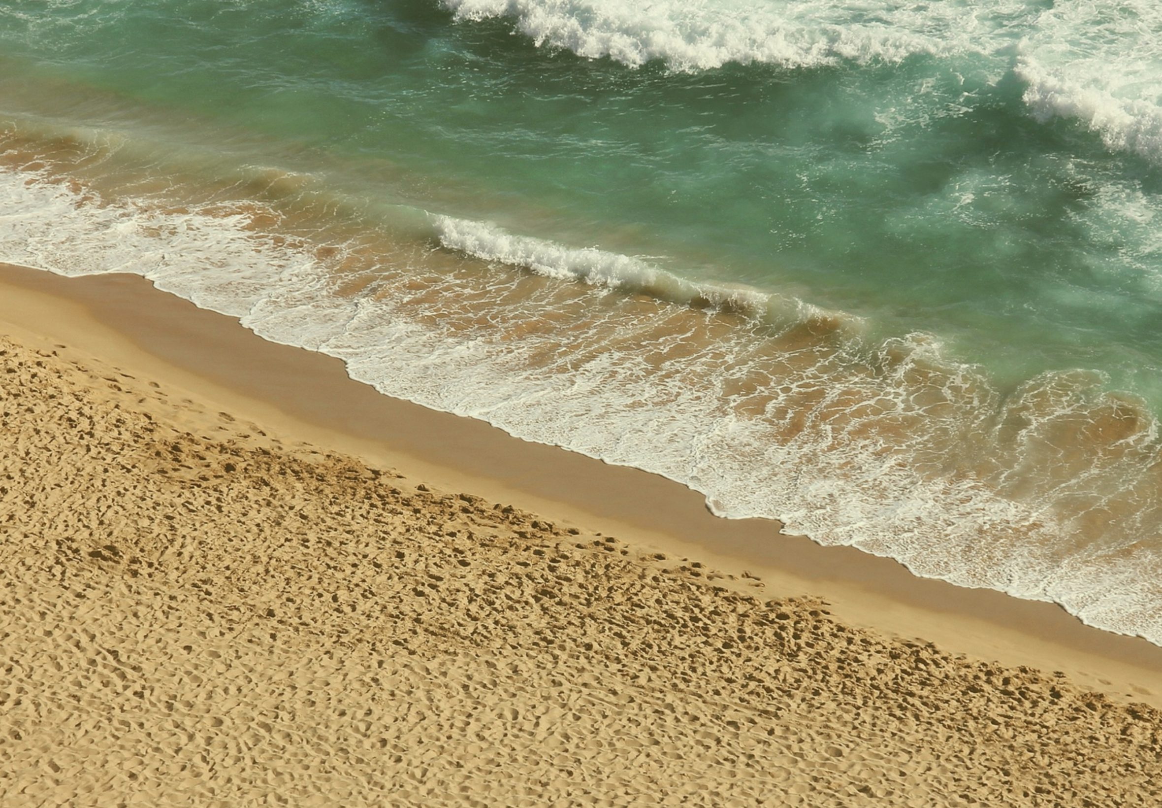 2360x1640 iPad Air wallpaper 4k Beach Shore Ocean Waves Water iPad Wallpaper 2360x1640 pixels resolution