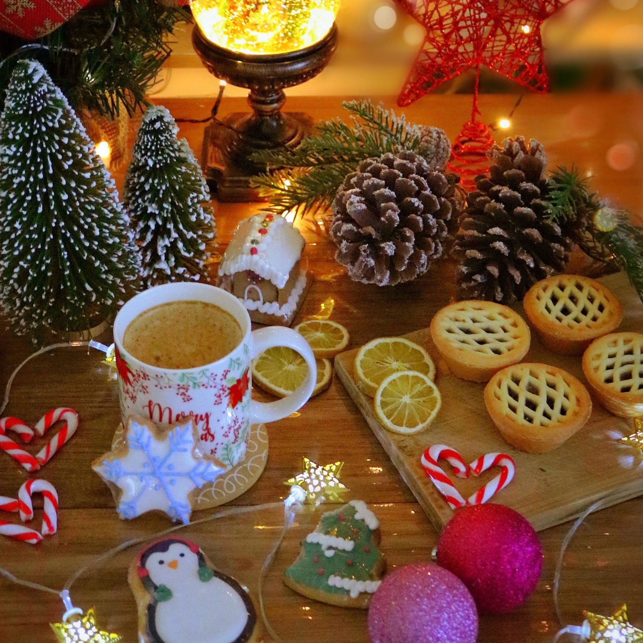2524x2524 Parallax wallpaper 4k Merry Christmas White Mug Pink Gold Baubles Candy Cane Hearts iPad Wallpaper 2524x2524 pixels resolution