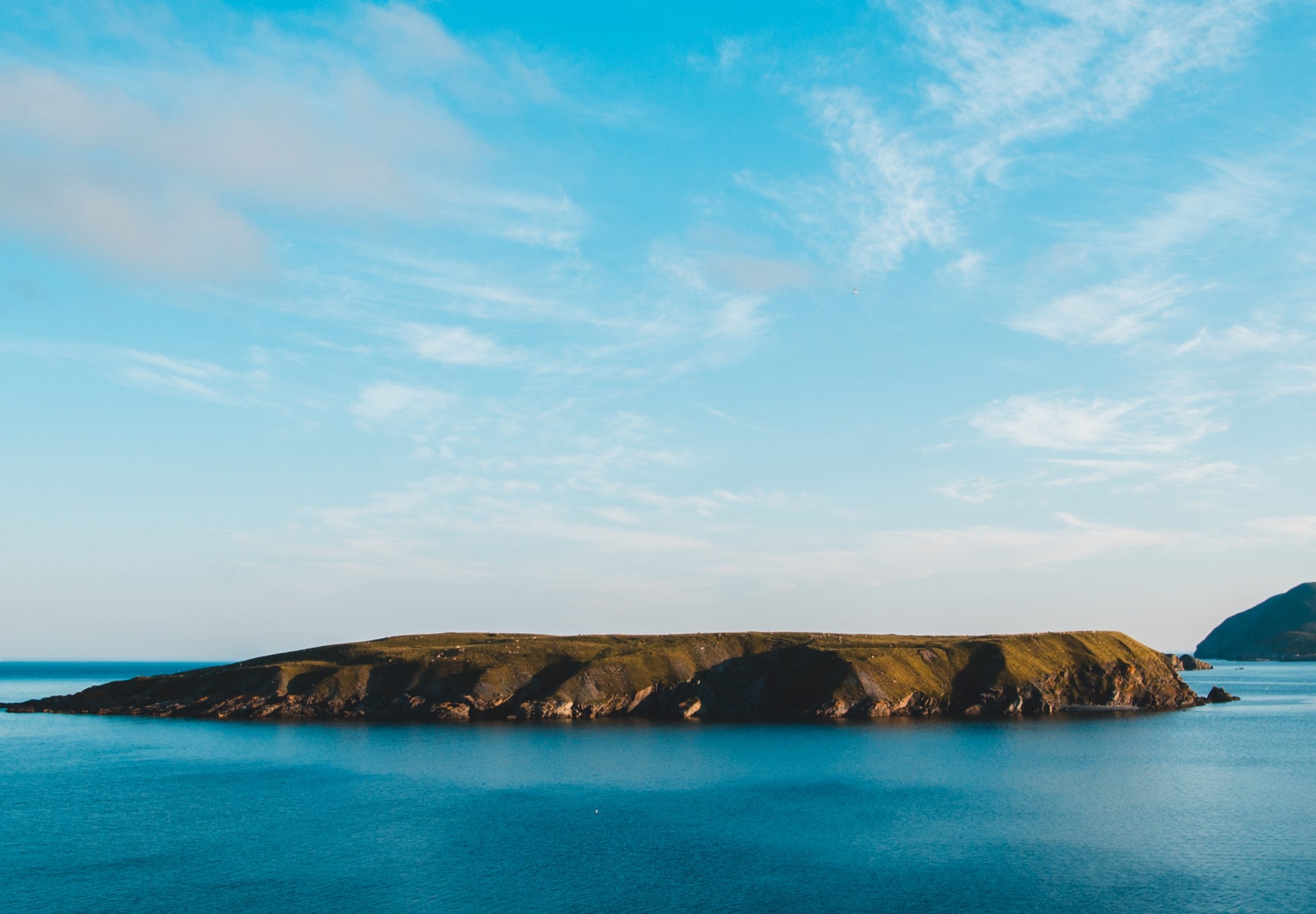 2360x1640 iPad Air wallpaper 4k Blue Sea Sky Summer Landscape Tropical iPad Wallpaper 2360x1640 pixels resolution