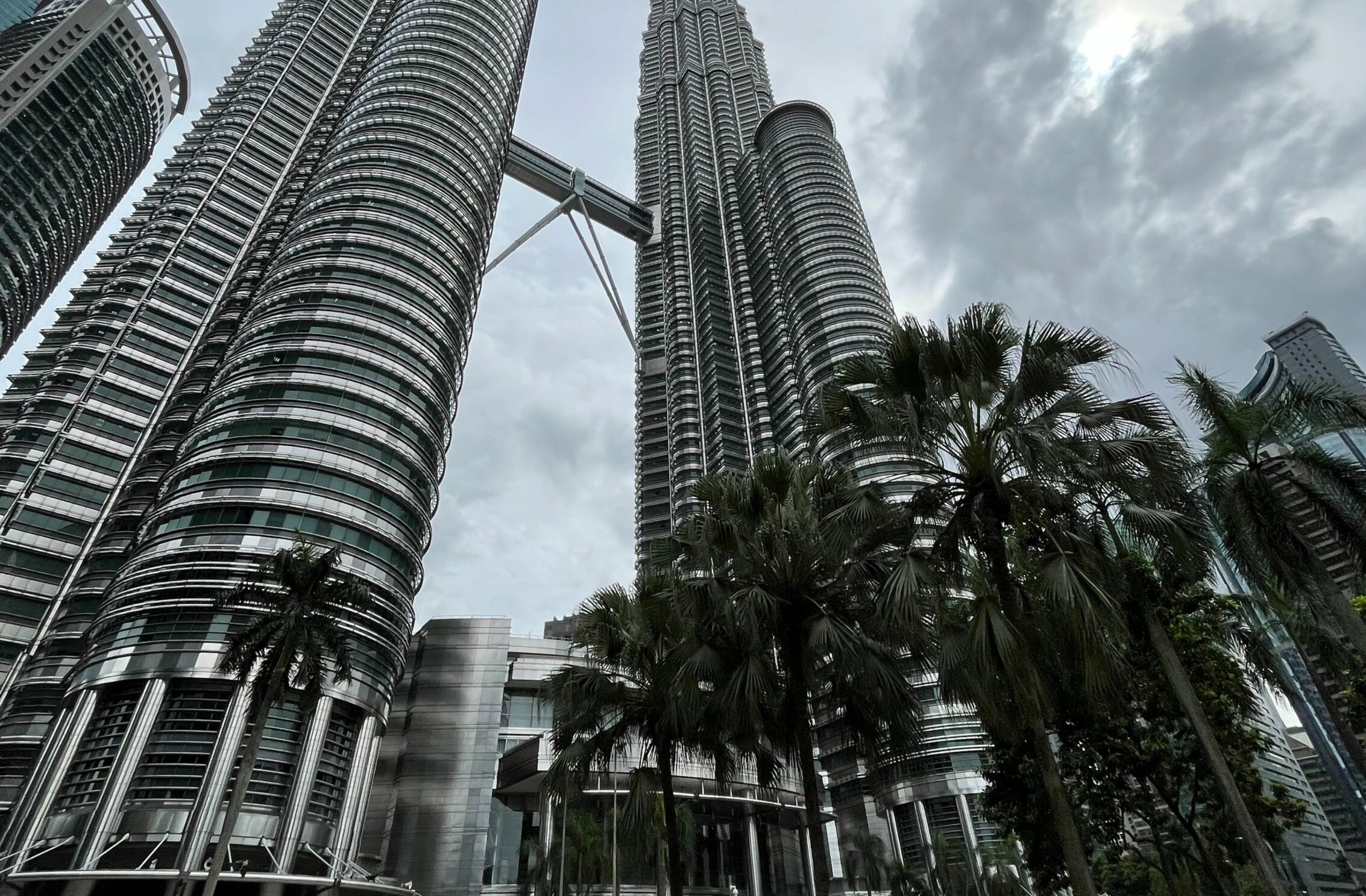 2266x1488 wallpaper Malaysia Twin Tower Ipad Wallpaper 2266x1488 pixels resolution